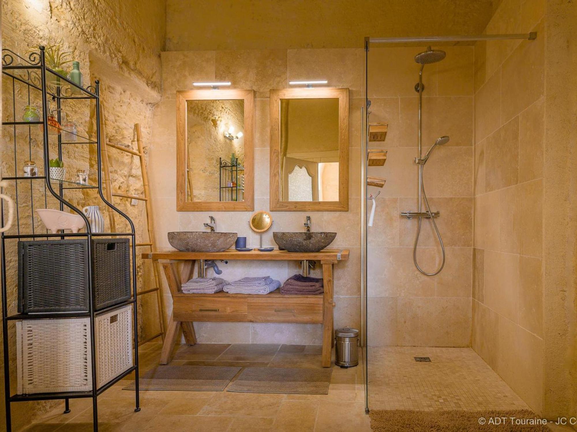 Maison Troglodyte Elegante Avec Spa, Salle De Jeux Et Jardin Clos A Vouvray - Fr-1-381-87 Dış mekan fotoğraf