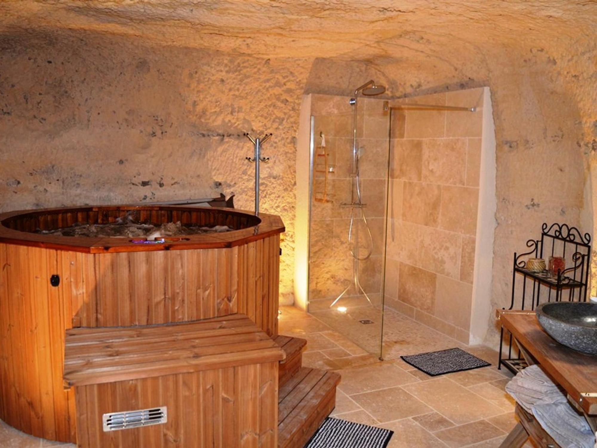 Maison Troglodyte Elegante Avec Spa, Salle De Jeux Et Jardin Clos A Vouvray - Fr-1-381-87 Dış mekan fotoğraf